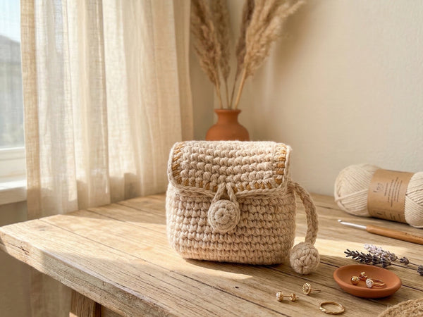 Crochet Mini Pouch Pattern PDF - Charming Coin Purse Small Bag in Mustard and Cream
